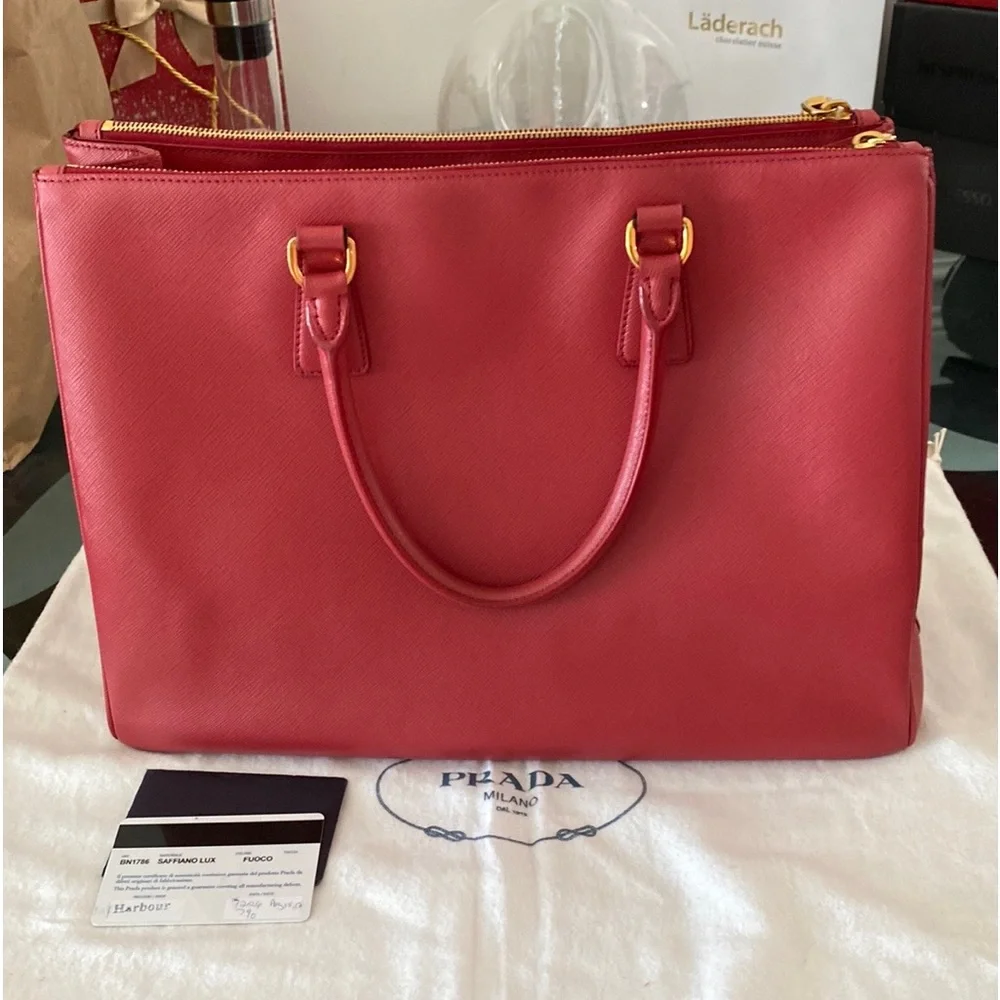 PRADA Saffiano Lux Large Galleria Double Zip Tote - Picture 4 of 14